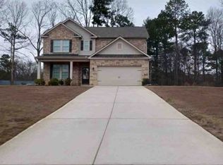 346 Darlington Dr, Ellenwood, GA 30294