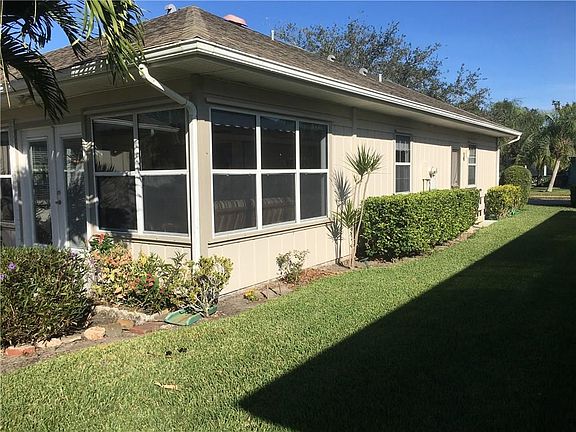5th image of 1785 N Garden Grove Cir