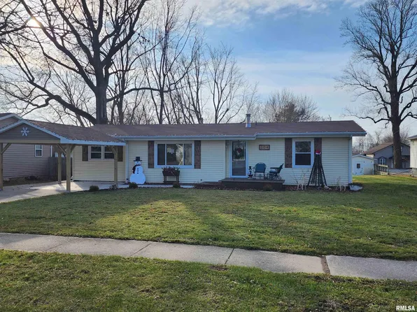 304 E Main St, Mechanicsburg, IL 62545