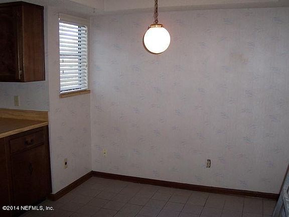 4th image of 4041 Greenwillow Ln E