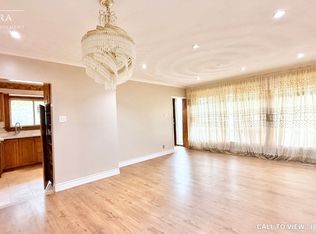 18 Calumet Cres, Toronto, ON M1H 1W5