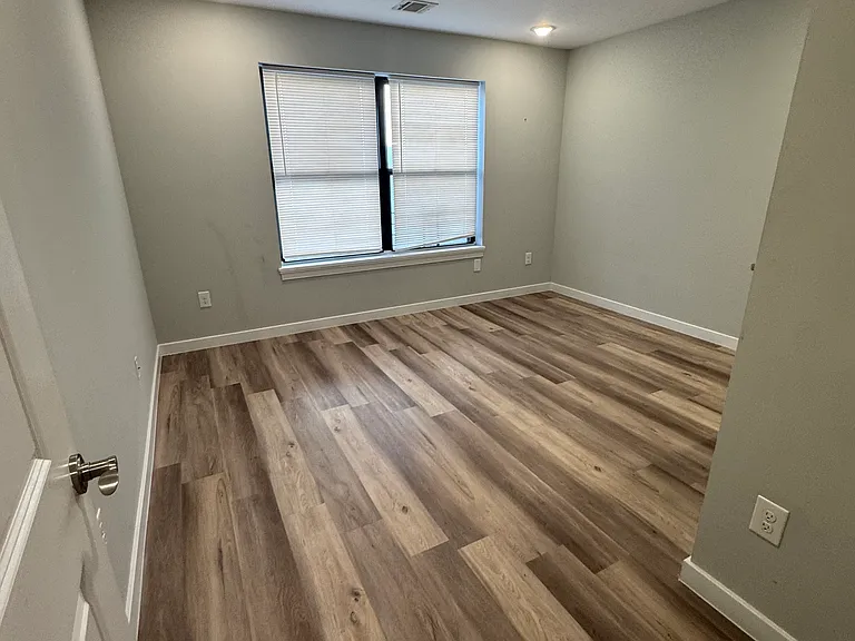 77 Park Ave #204 — Photo 5