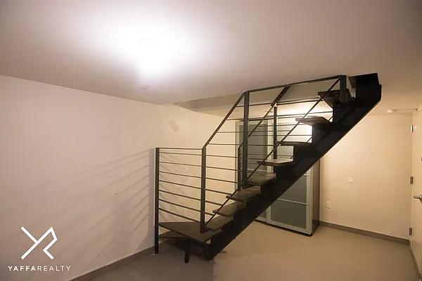 Rented by Yaffa Realty LLC | media 8