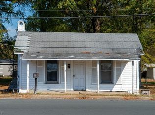 702 Larry Ave, Graham, NC 27253