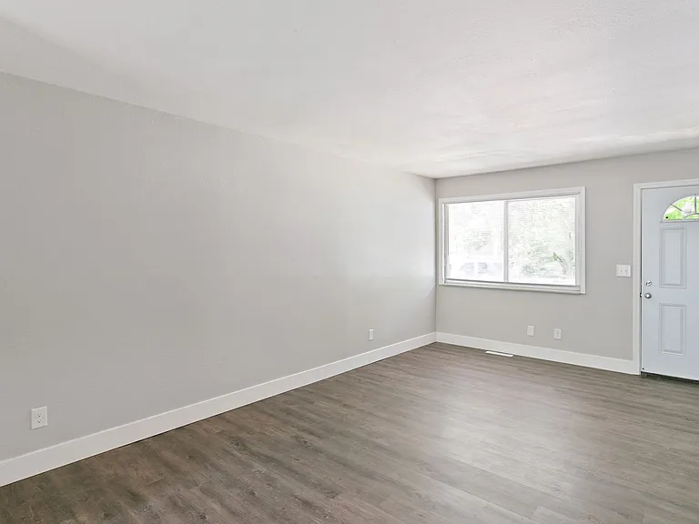 Timber Ridge Apartments (Timber Ridge 64 LLC) — Photo 27