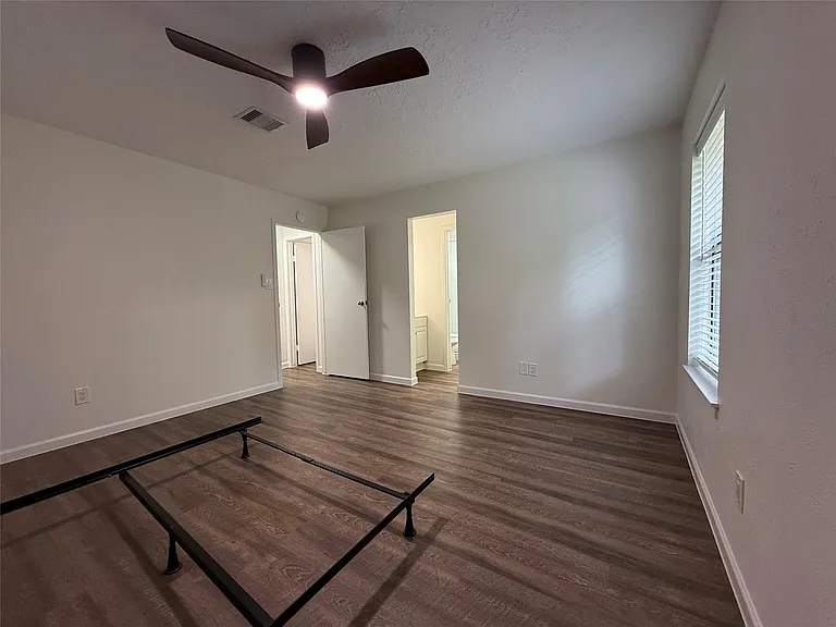 8 N Circlewood Gln — Photo 19