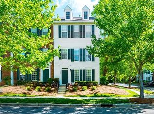 15647 Sir Charles Pl, Charlotte, NC 28277