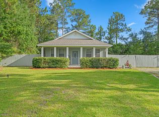 56 Quail Ct, Freeport, FL 32439