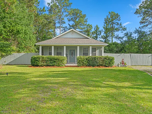 56 Quail Ct, Freeport, FL 32439