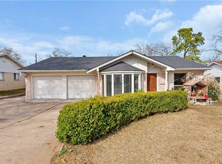 2407 Catalo Ln, Arlington, TX 76010