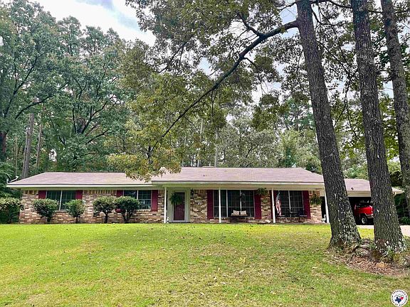 3rd image of 314 Live Oak Dr