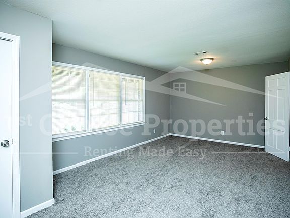 5th image of 3713 Blackberry Ln