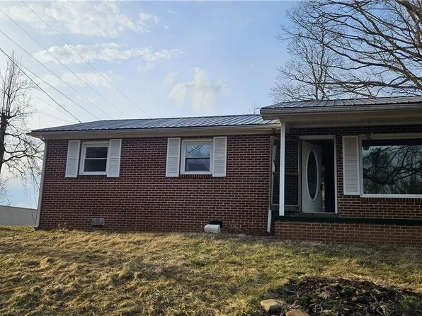 183 Maple Road, Spruce Pine, NC 28777