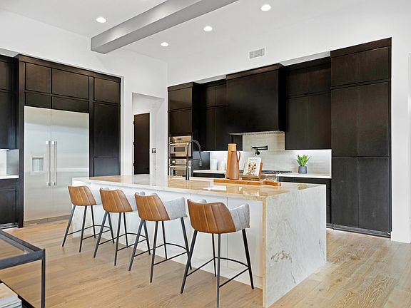 7024 Model Kitchen