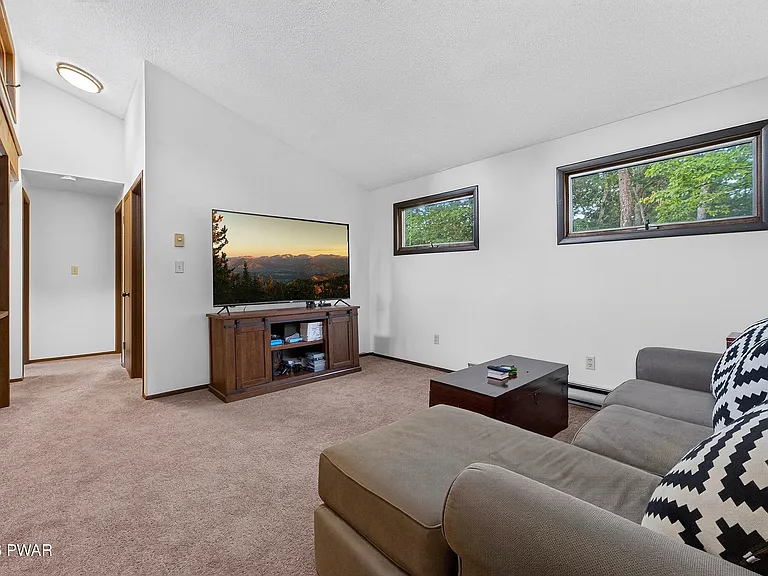 108 Claudine Ln — Photo 26