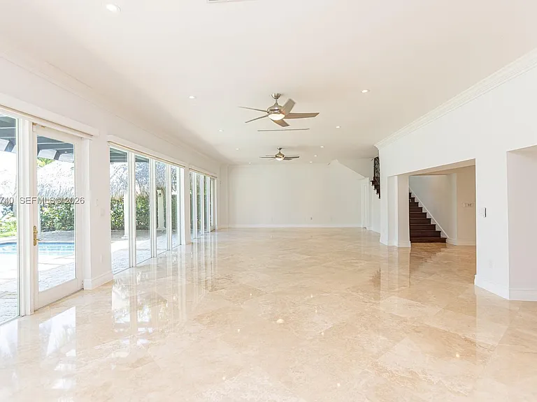 425 N Shore Dr — Photo 15