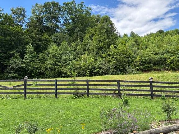 4th image of 305 Pond Lick Rd