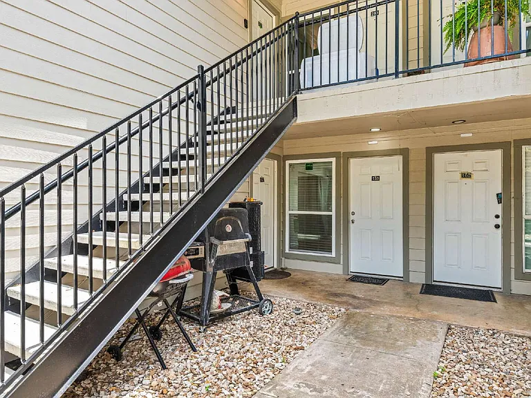 2124 Burton Dr #159 — Photo 15