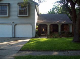 2411 Parkview Dr, Pearland, TX 77581