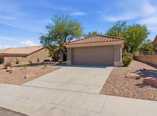 10013 Crescent Creek Dr, Las Vegas, NV 89134