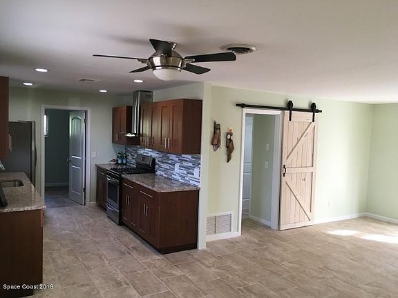 4th image of 735 Jana Dr