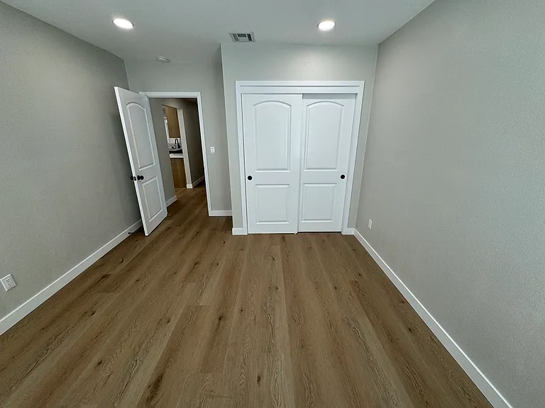 8932 Grand Ave — Photo 46