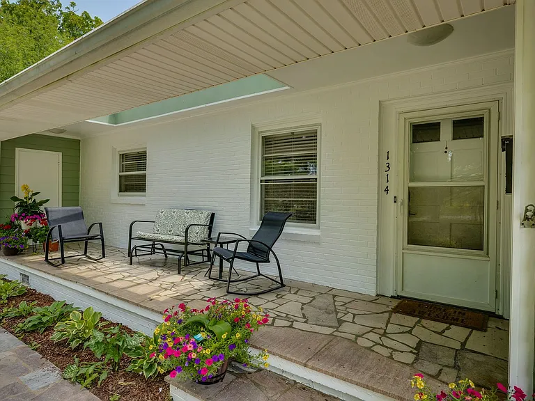 1314 Woodland Ave — Photo 3