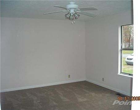 3rd image of 402 Cheyenne Dr
