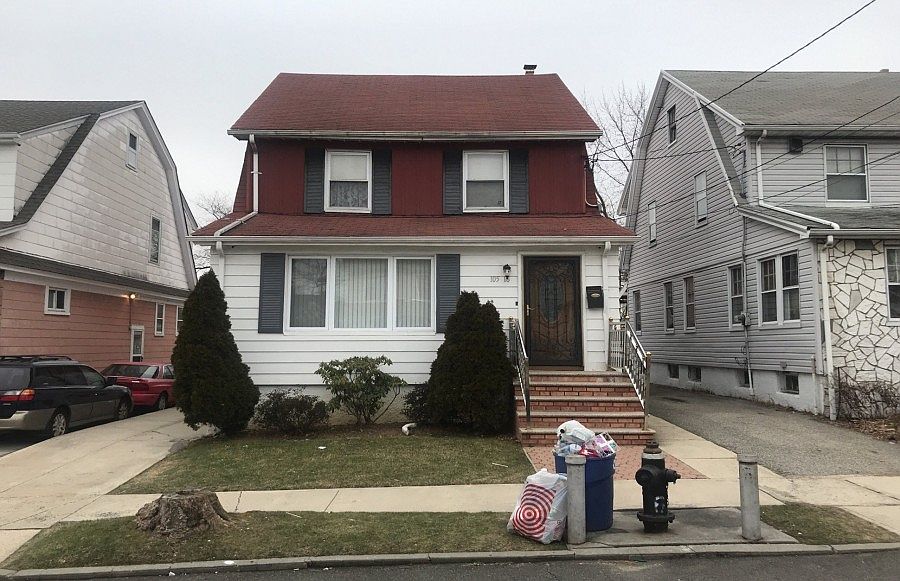 1st image of 10518 192nd St