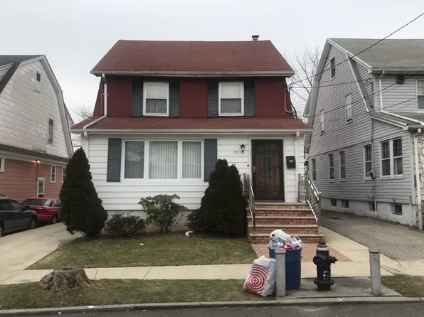 10518 192nd St, Saint Albans, NY 11412