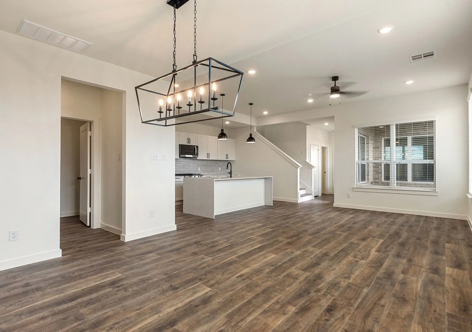 Available Now! 3 Bedroom Townhome In Sundera At River Ranch, Dayton, Texas! — Photo 3