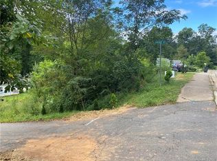 99999 Cragmont Rd, Black Mountain, NC 28711