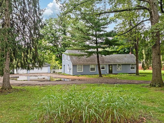 3rd image of 312 James Rd