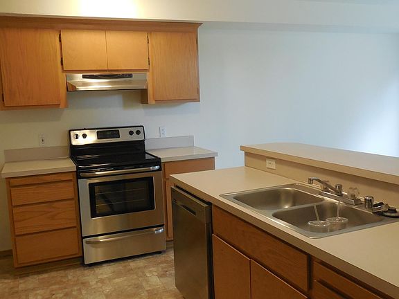 2nd image of 8713 1st St SE #B