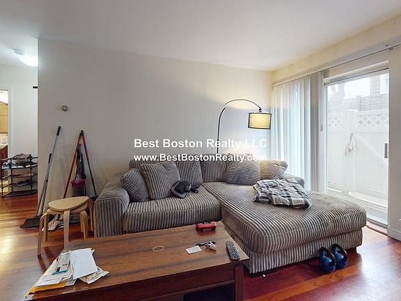 2nd image of 50 Craigie St APT 12