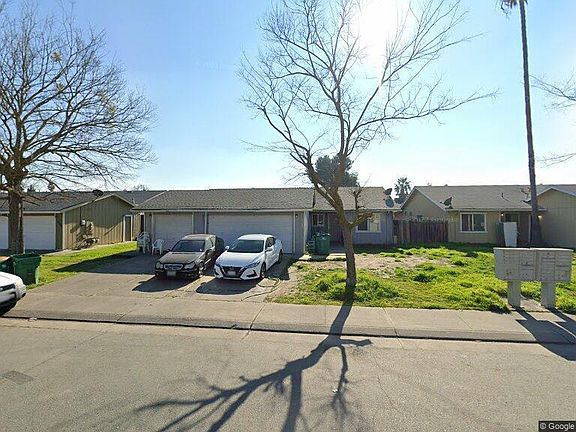 3rd image of 1926 Comstock Dr