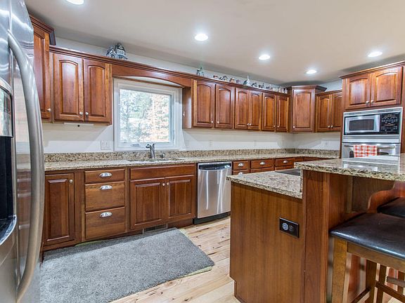 4th image of 2680 68th St
