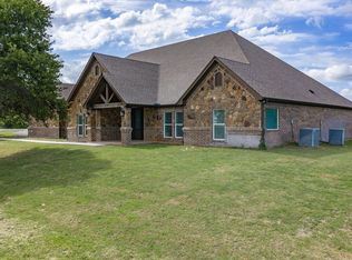 910 County Road 1111, Decatur, TX 76234