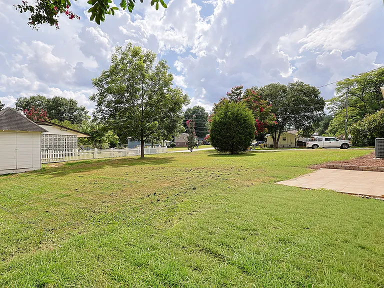 1295 Morrow Rd — Photo 40