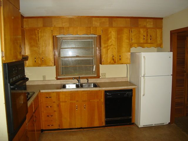 2nd image of 1019 Elberta Rd
