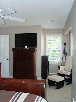 5th image of 6525 Point Comfort Ln