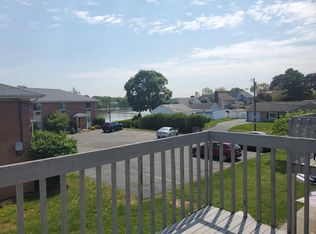 73 Waterbury Ave #4, Stamford, CT 06902