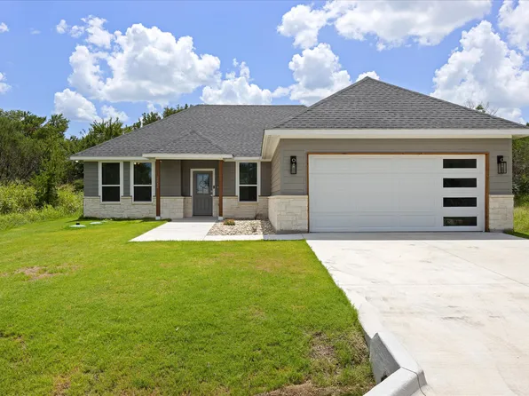 2414 Forest Hill Ln, Granbury, TX 76048
