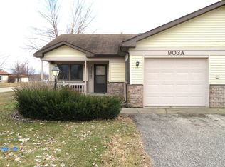 903 Village Ln #A, Sterling, IL 61081