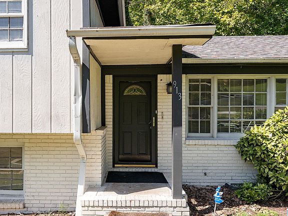 4th image of 913 Redstone Ln
