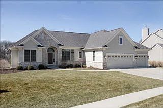 1st image of 3821 Hollow Wood Dr