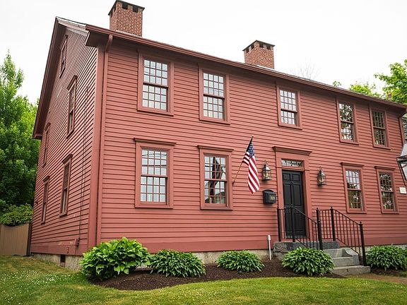 3rd image of 1029 Main St