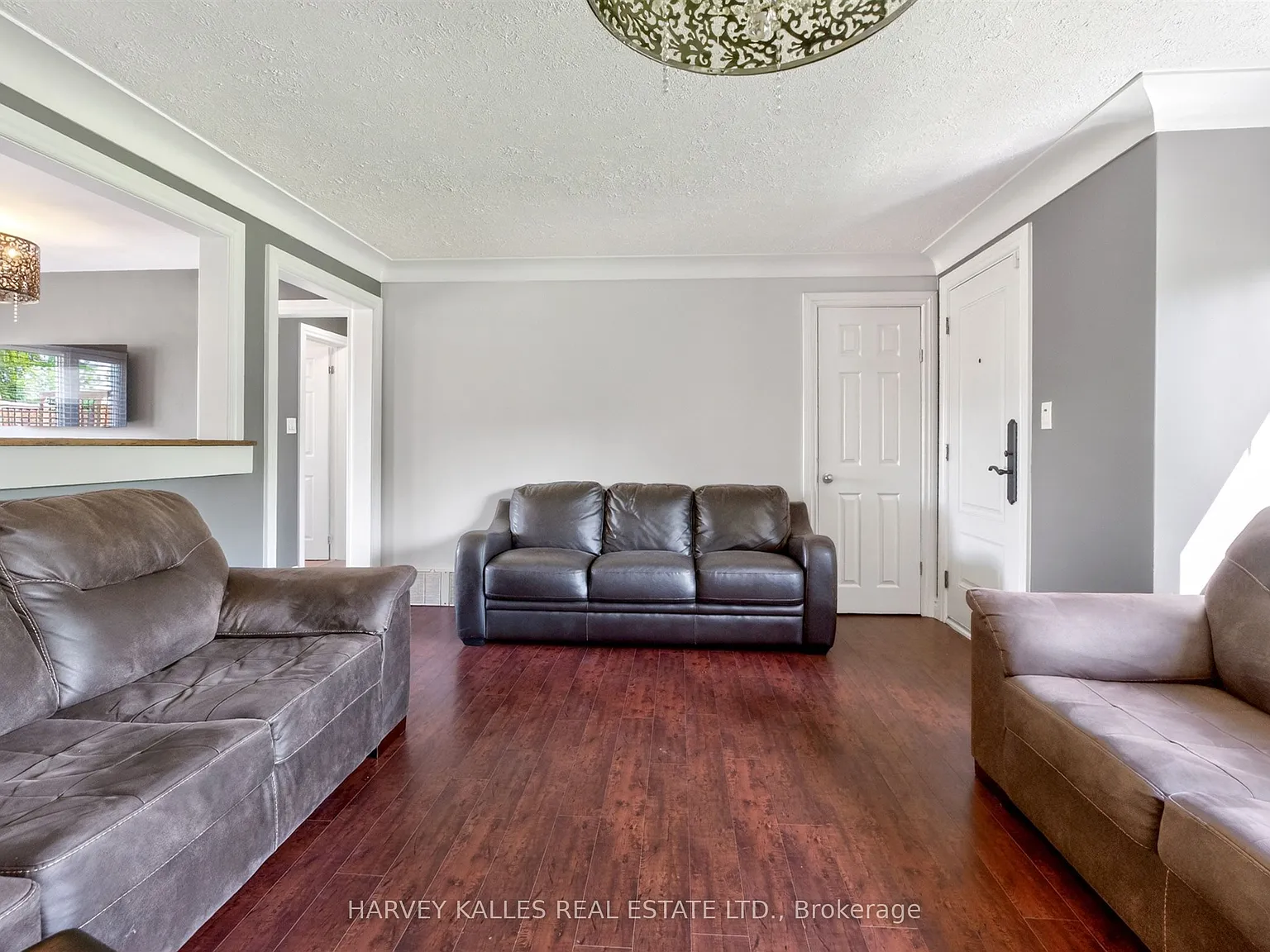 3 bed, $4,200 — Photo 4