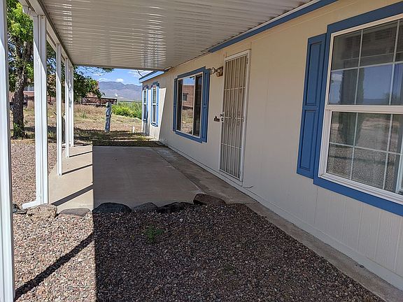 2nd image of 710 N Park View Ln