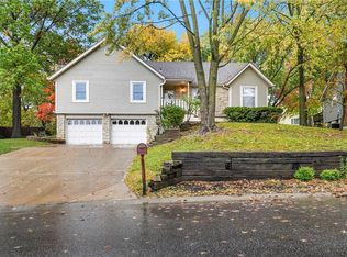 6617 Haskins St, Shawnee, KS 66216